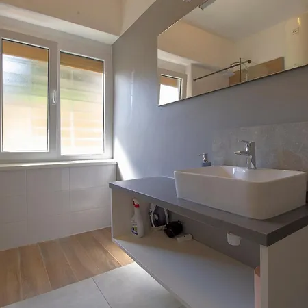 Apartment Apartman Mirjana Giardini